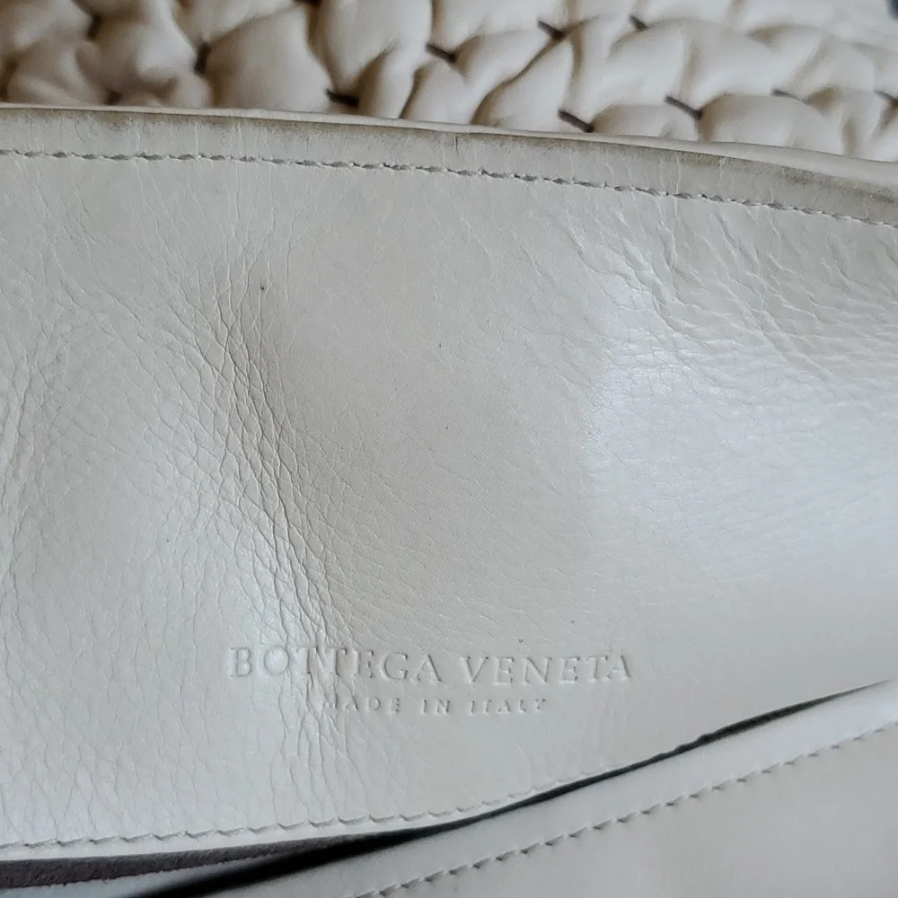 EUC Bottega Veneta Quiet Luxury Bag - Picture 5 of 16